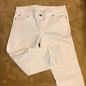 Kut from the Kloth white cropped boyfriend jeans